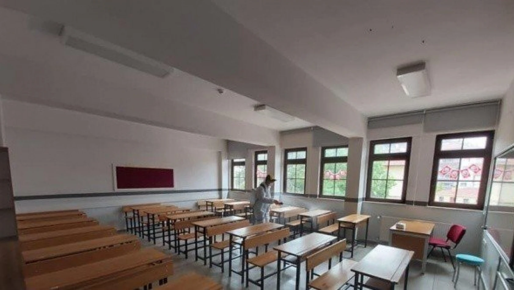Kastamonu'da sınav merkezleri dezenfekte edildi