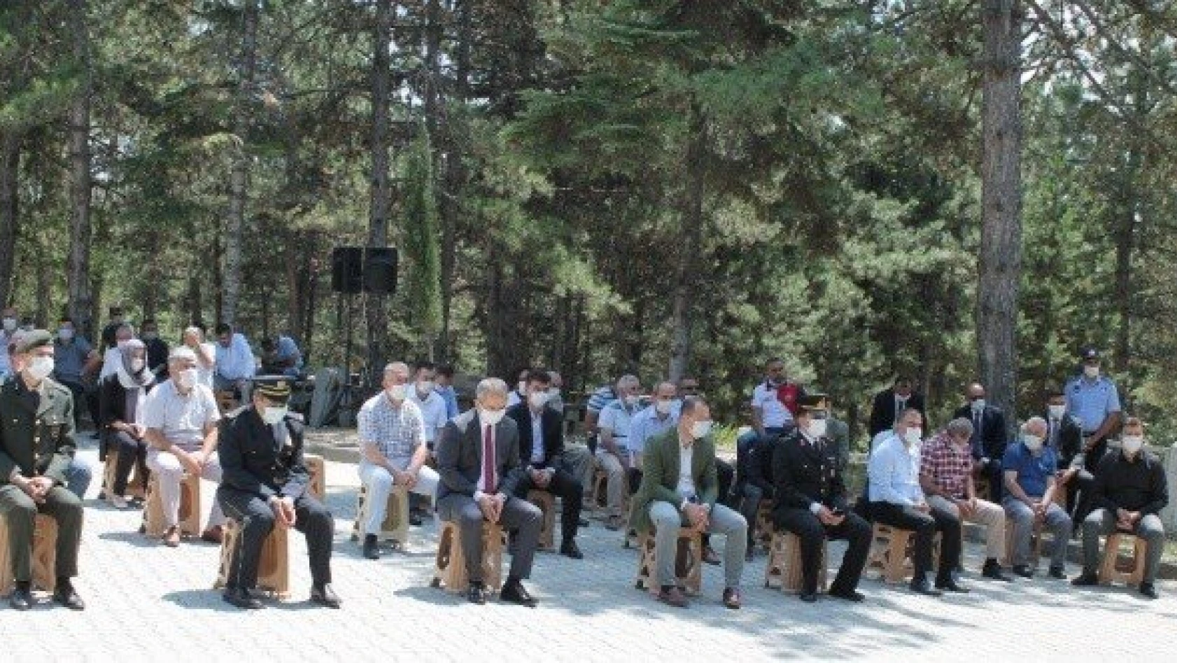 Tosya'da 15 Temmuz etkinlikleri şehitlik ziyareti ile başladı