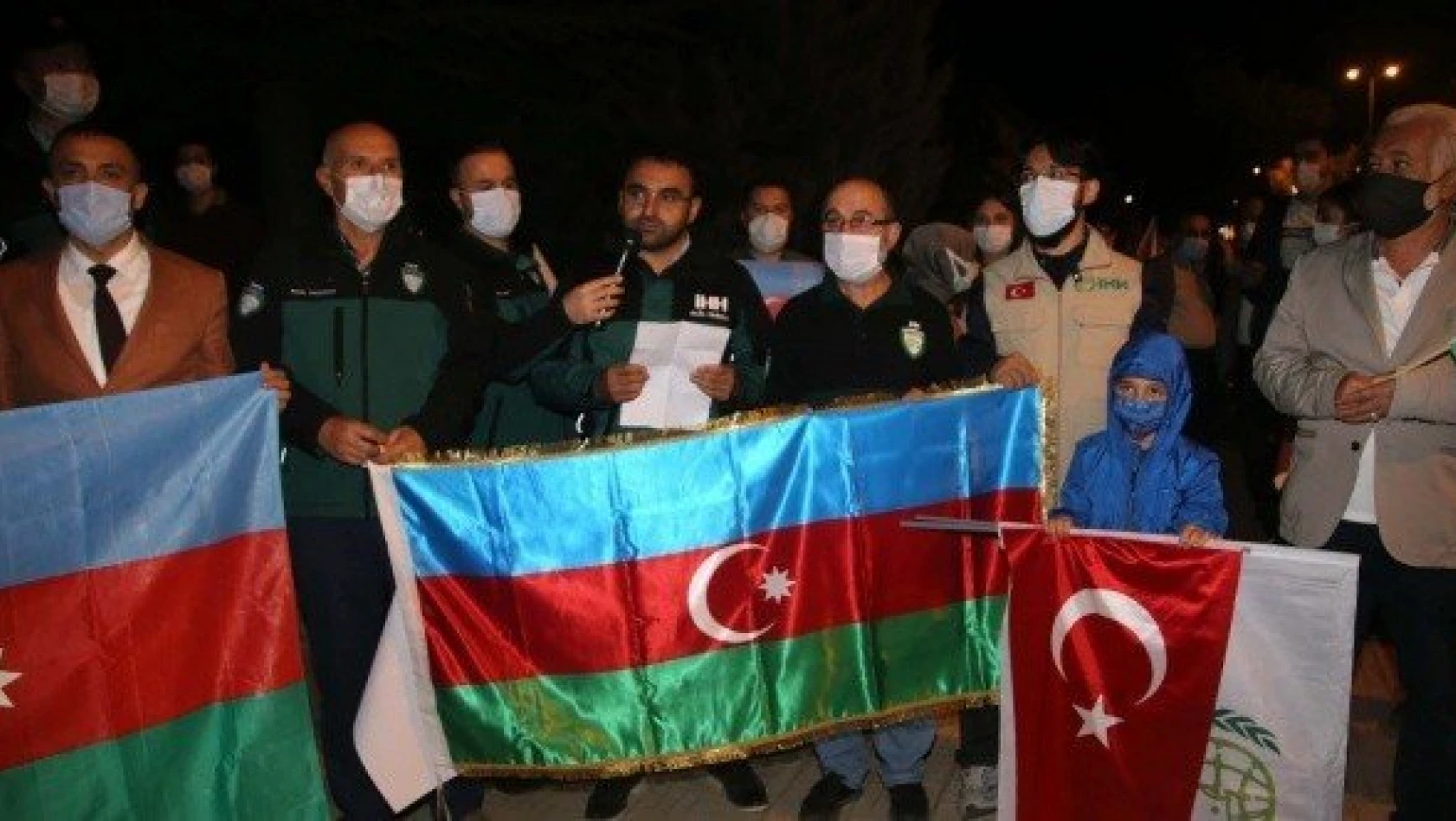 Azerbaycan'a &quotGardaşlık zamanı" konvoyu desteği