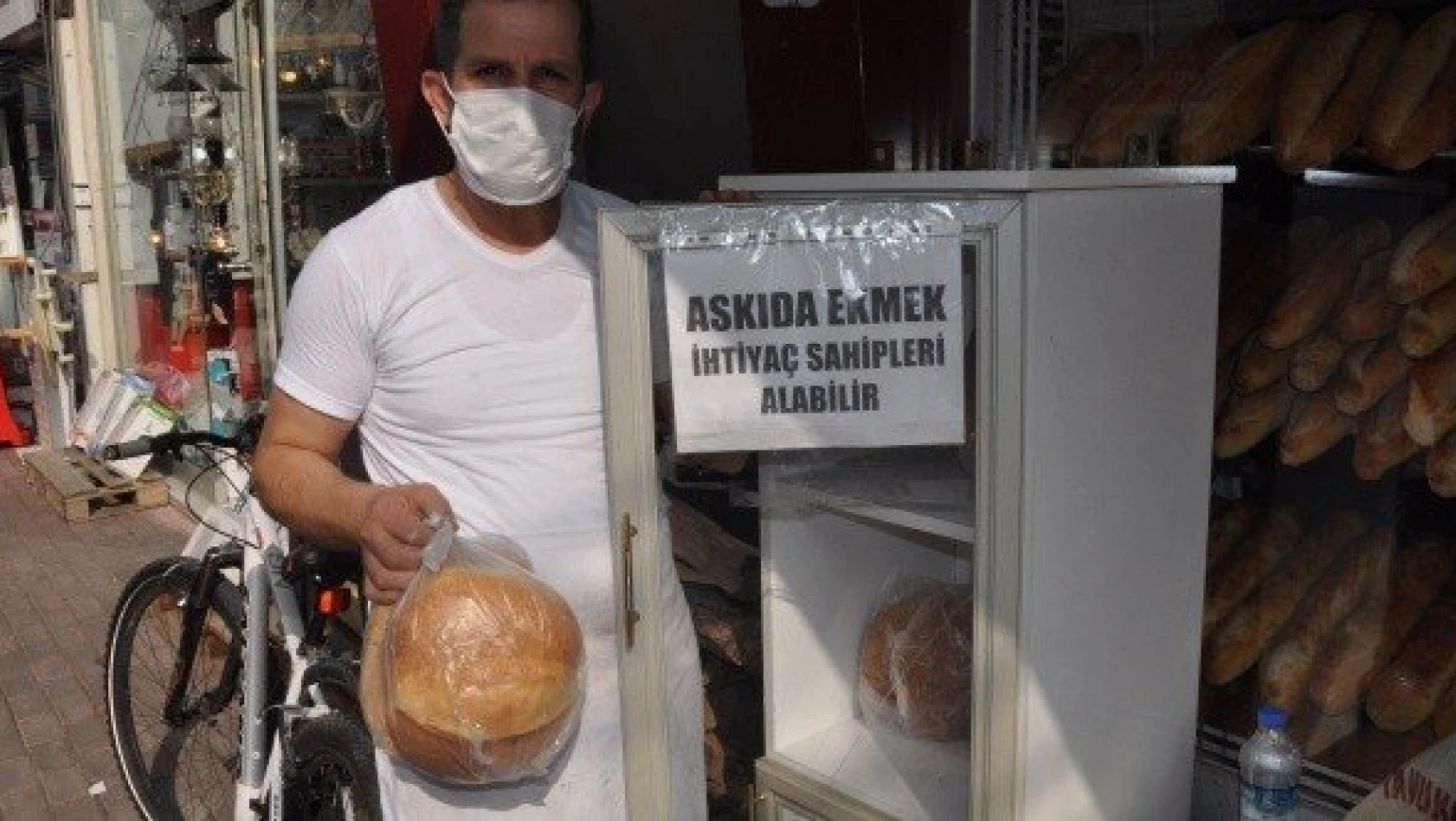 İnebolu'da fırıncıdan 'askıda ekmek' kampanyası