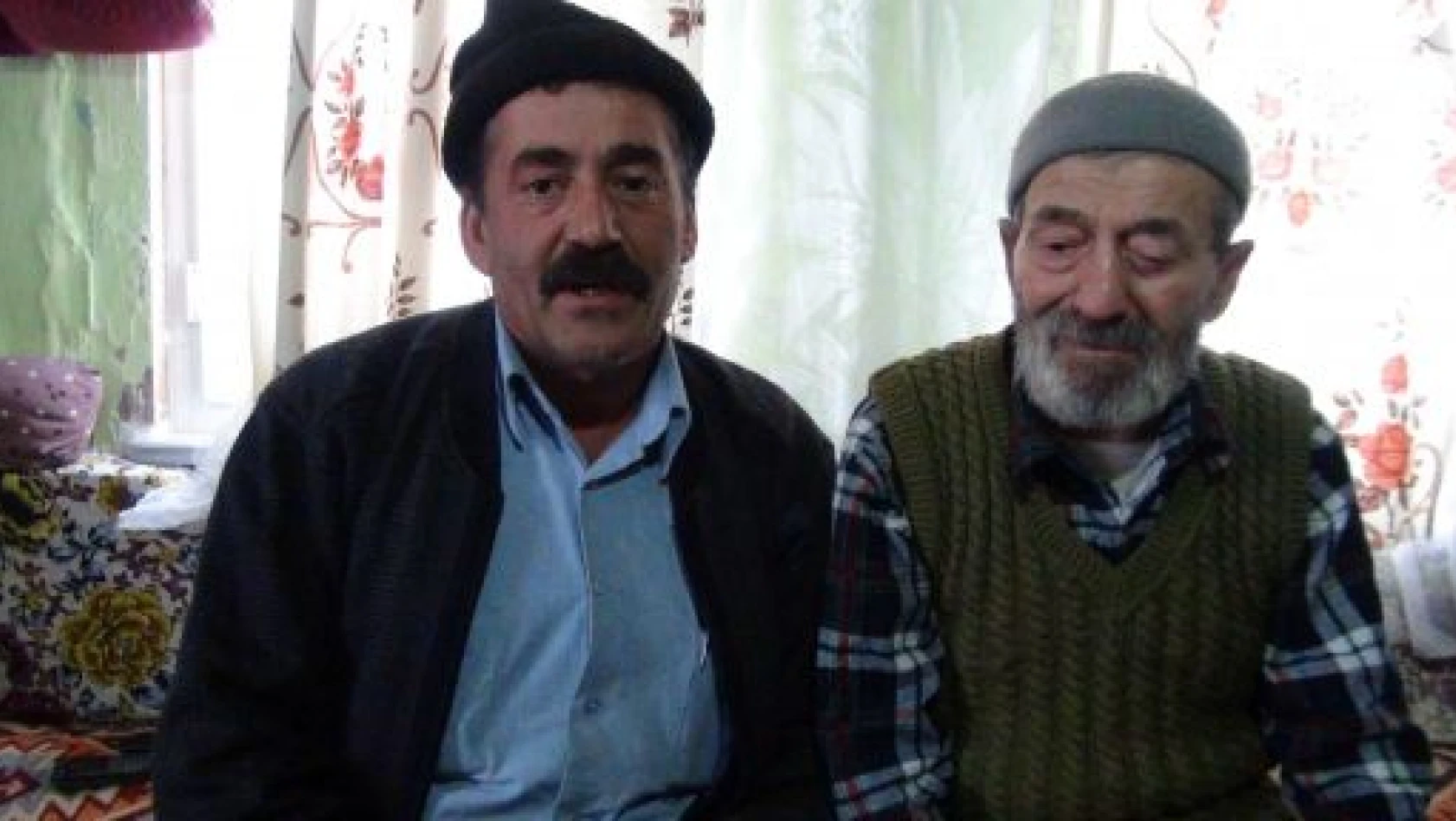 5 Gün Evlerinde Mahsur Kalan Yaşlı Çift Kurtarıldı