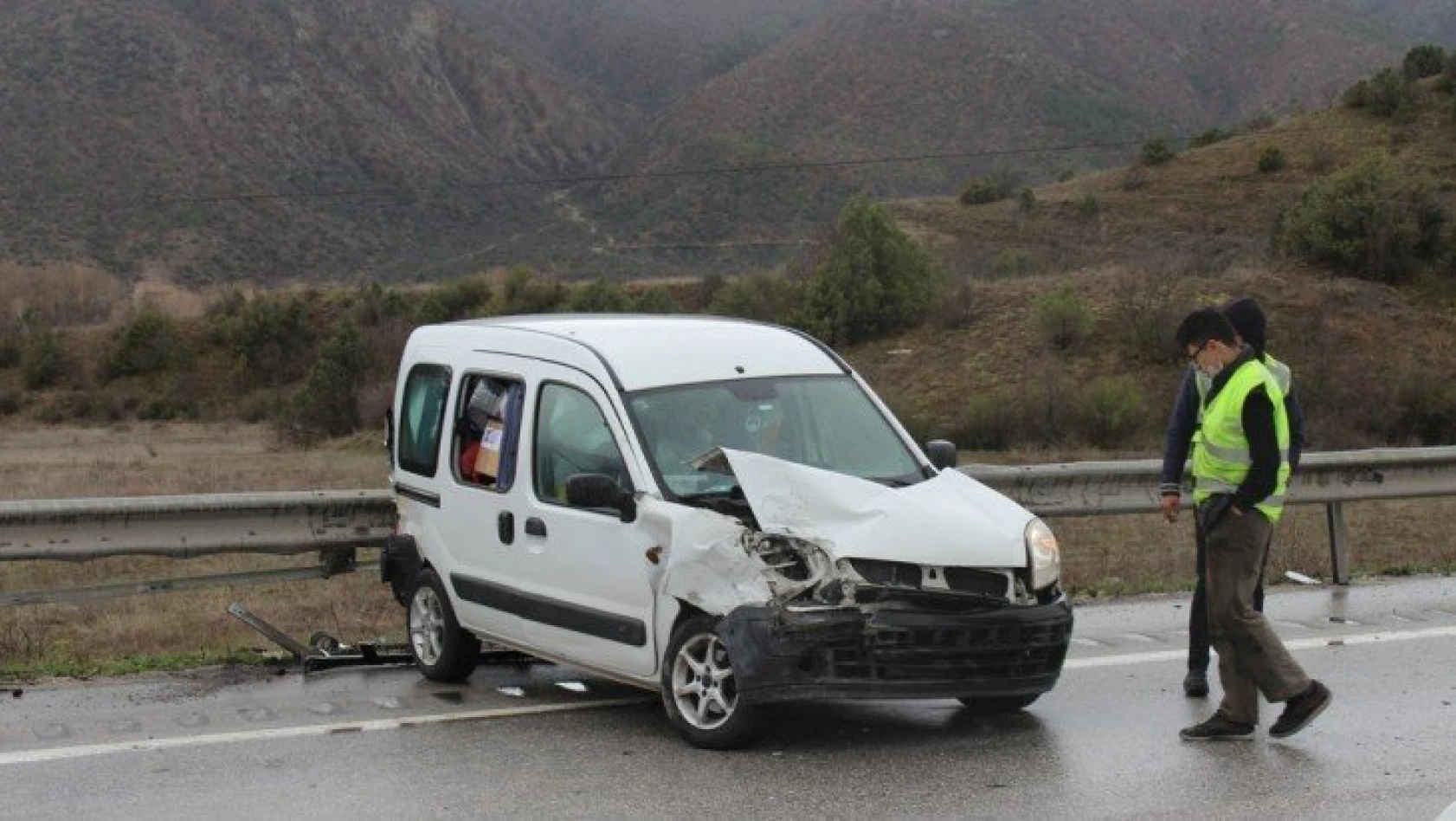 7 aracın karıştığı trafik kazasında 1 kişi yaralandı