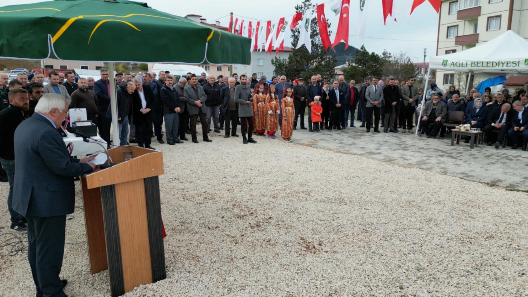 Ağlı'da Osman Topal Parkı açıldı