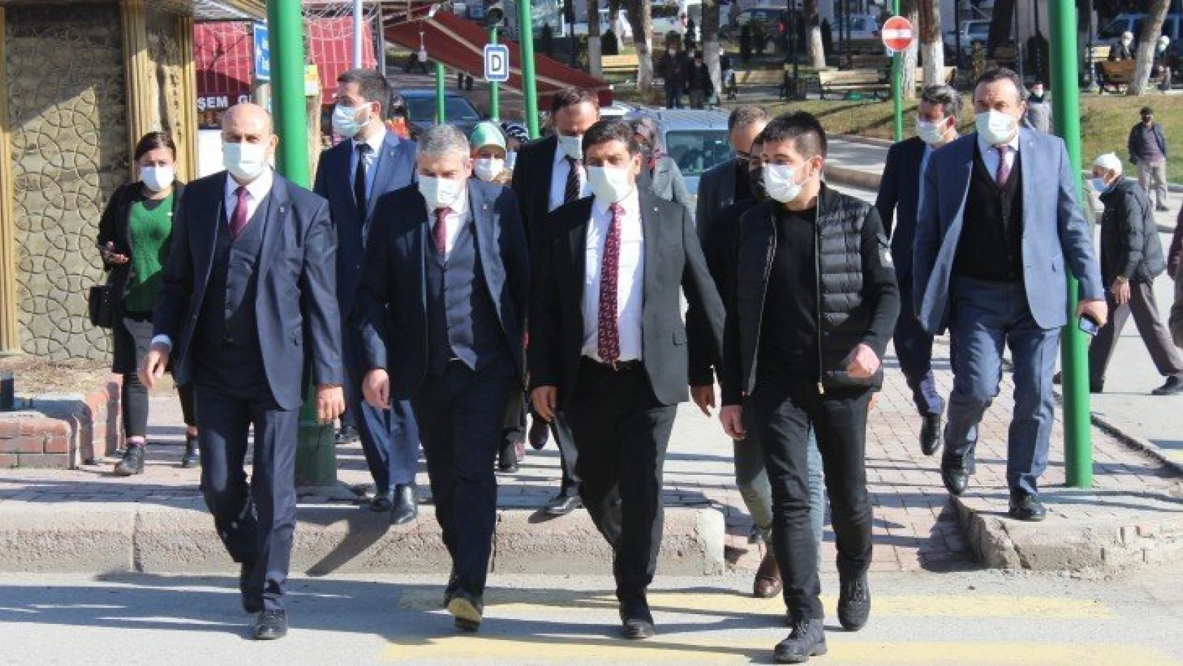 AK Parti İl Başkanı Ünlü, Tosya ilçesini ziyaret etti