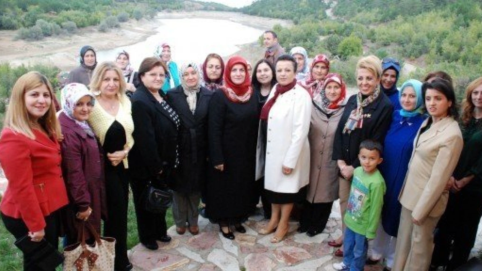 AK Partili Belediye Başkan eşleri, Taşköprü'de toplandı
