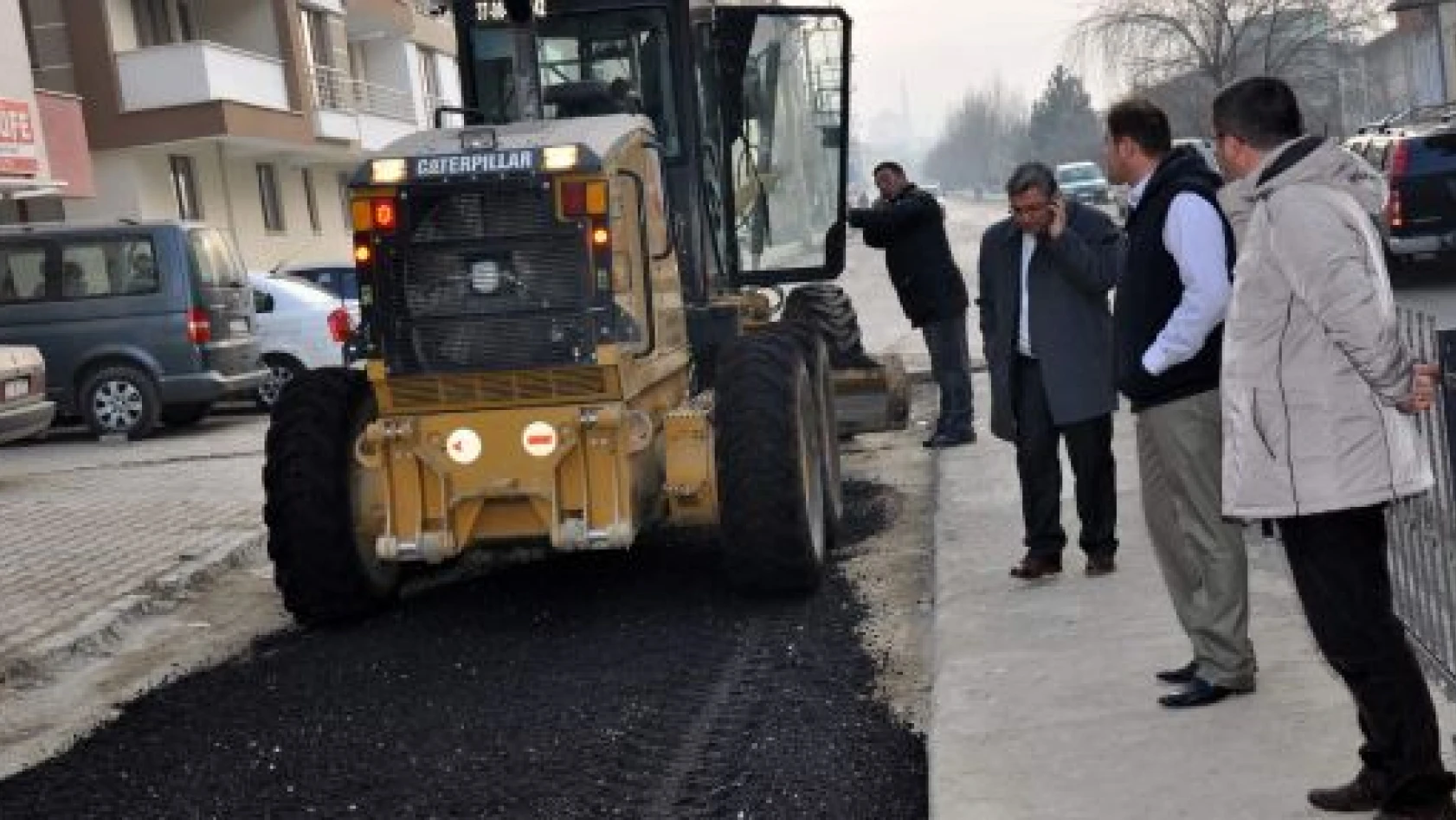 Arnavutoğlu Caddesi'nde Asfalt Çalışması