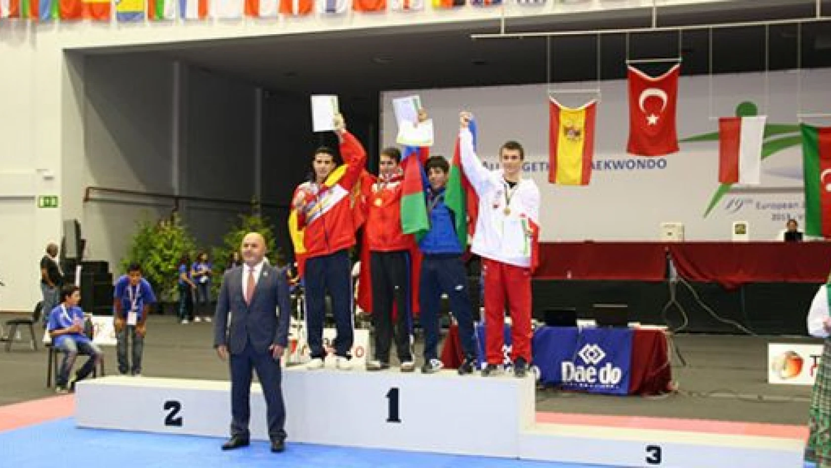 Avrupa Gençler Taekwondo Şampiyonasında İlk Gün İki Madalya