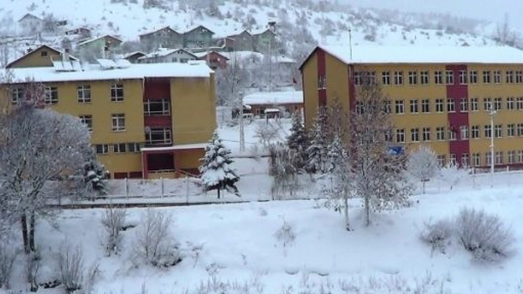 Azdavay'da Okulların Kar Tatili Uzadı 