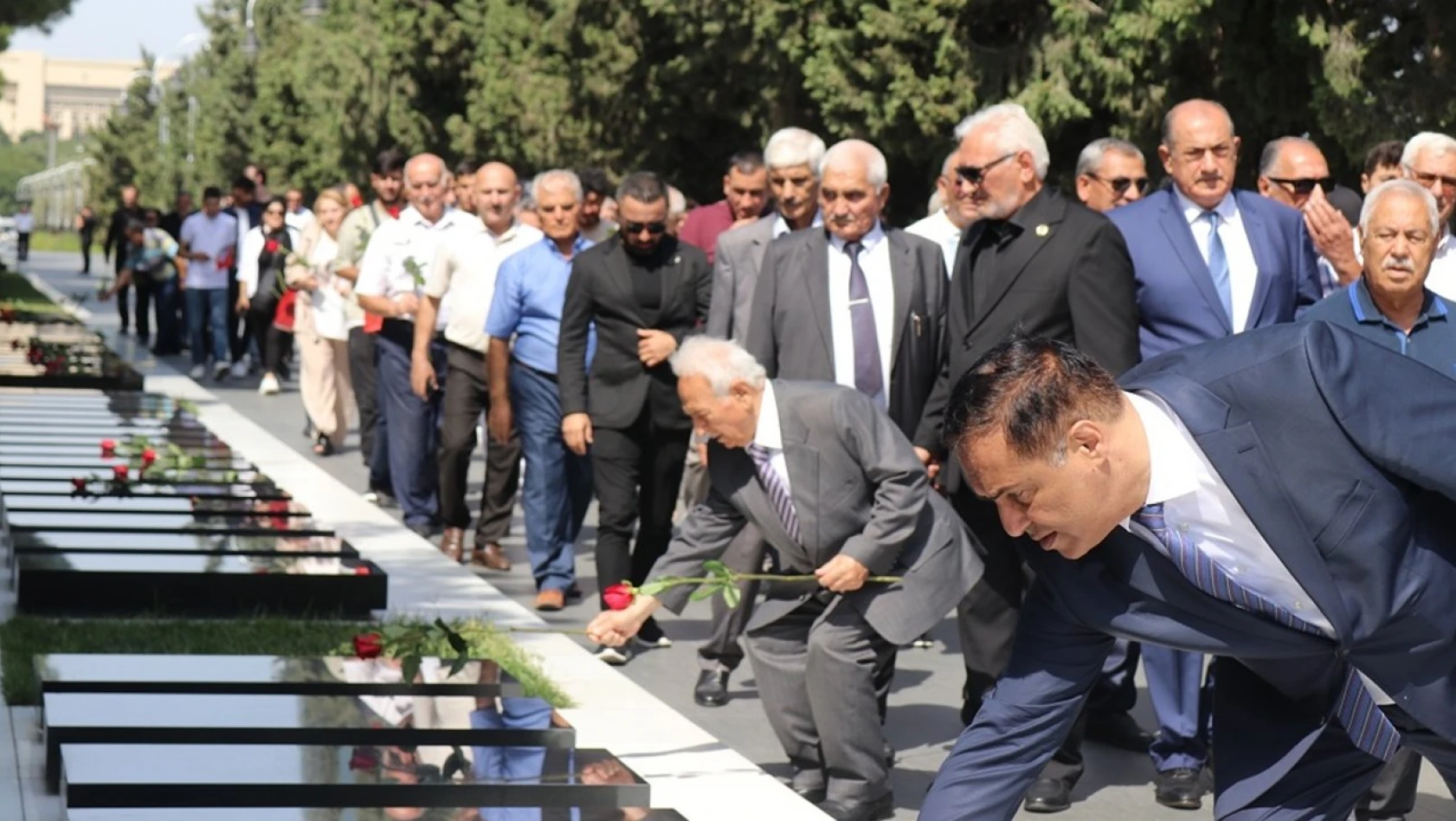 Azerbaycan Türk Şehitlerini unutmadı