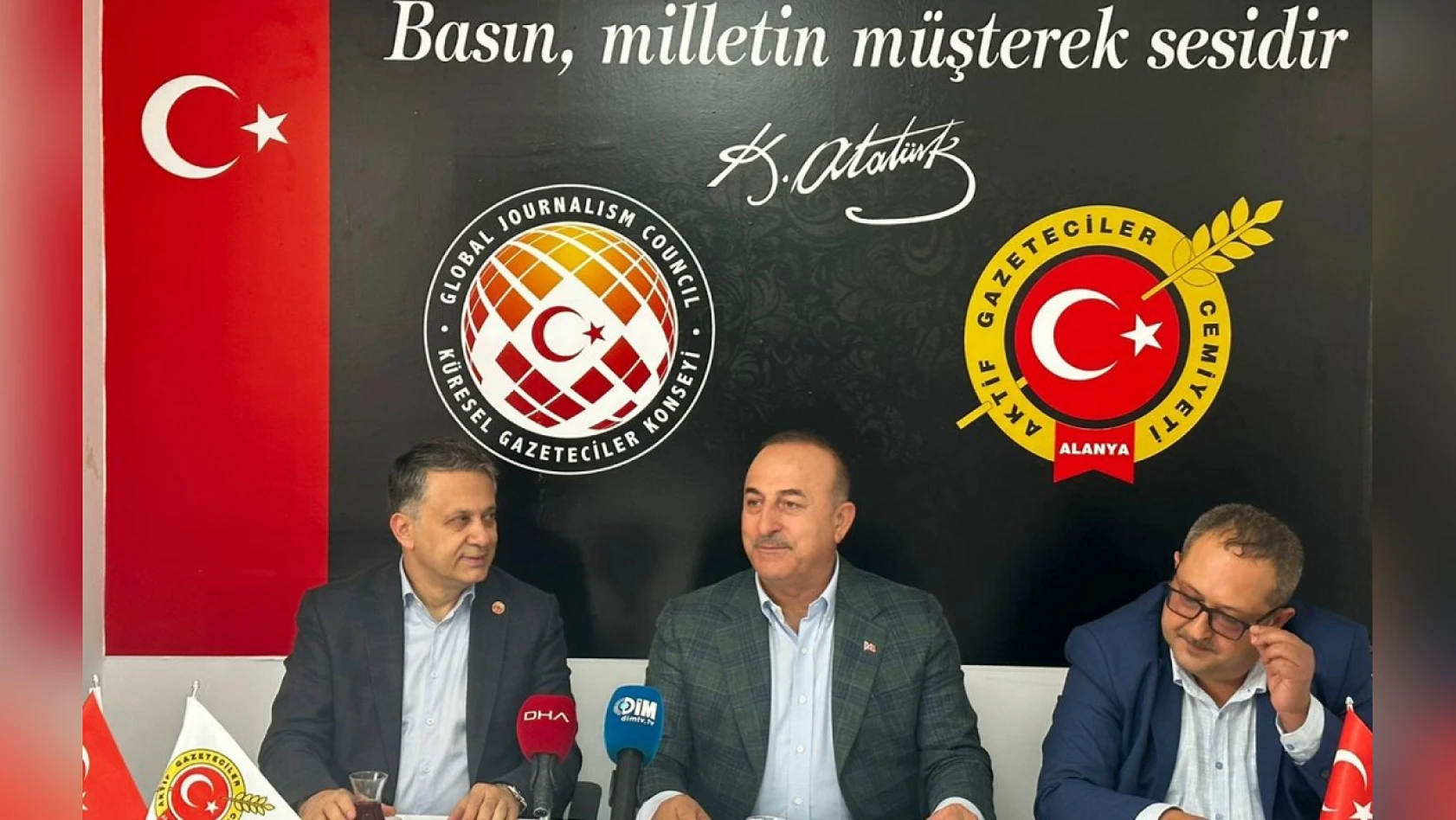 Bakan Çavuşoğlu, 'KGK kamu diplomasisi görevini yapıyor'