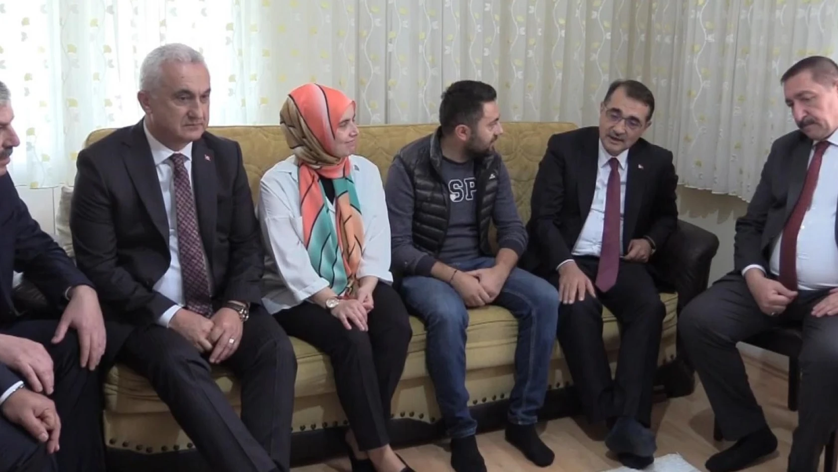 Bakan Dönmez'den Bozkurt'ta aile ziyareti