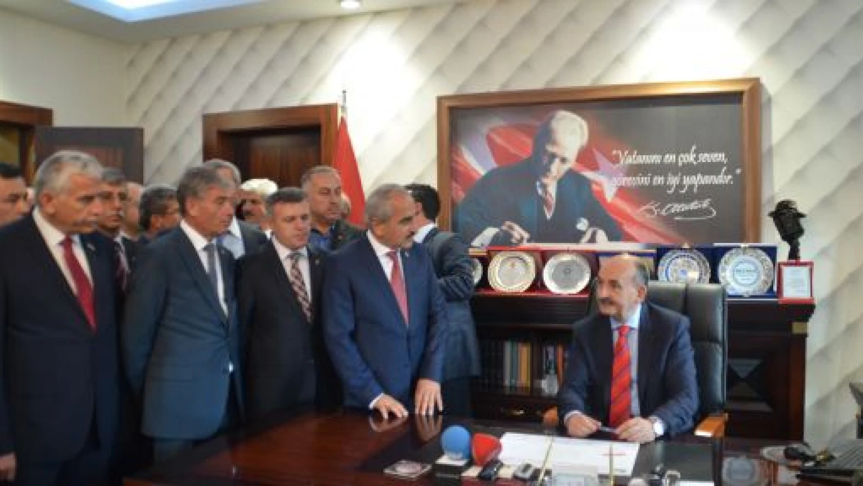 Bakan Müezzinoğlu, Şahin'i Ziyaret Etti