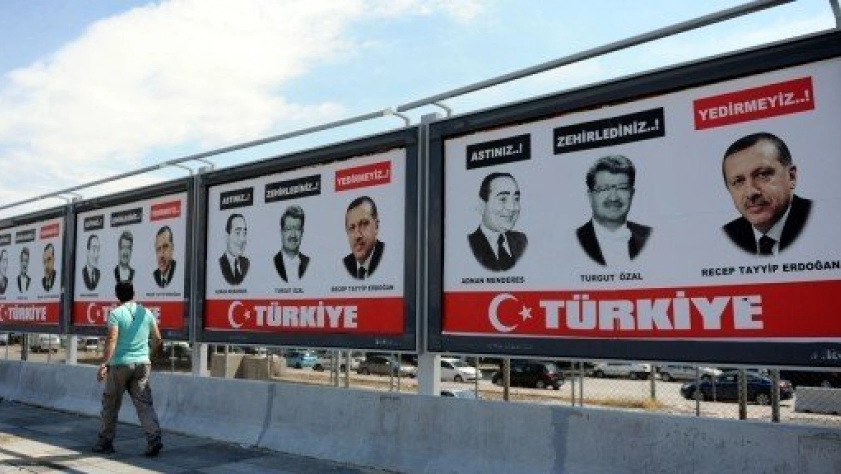 Başkent'te 'Erdoğan'ı yedirmeyiz' afişleri