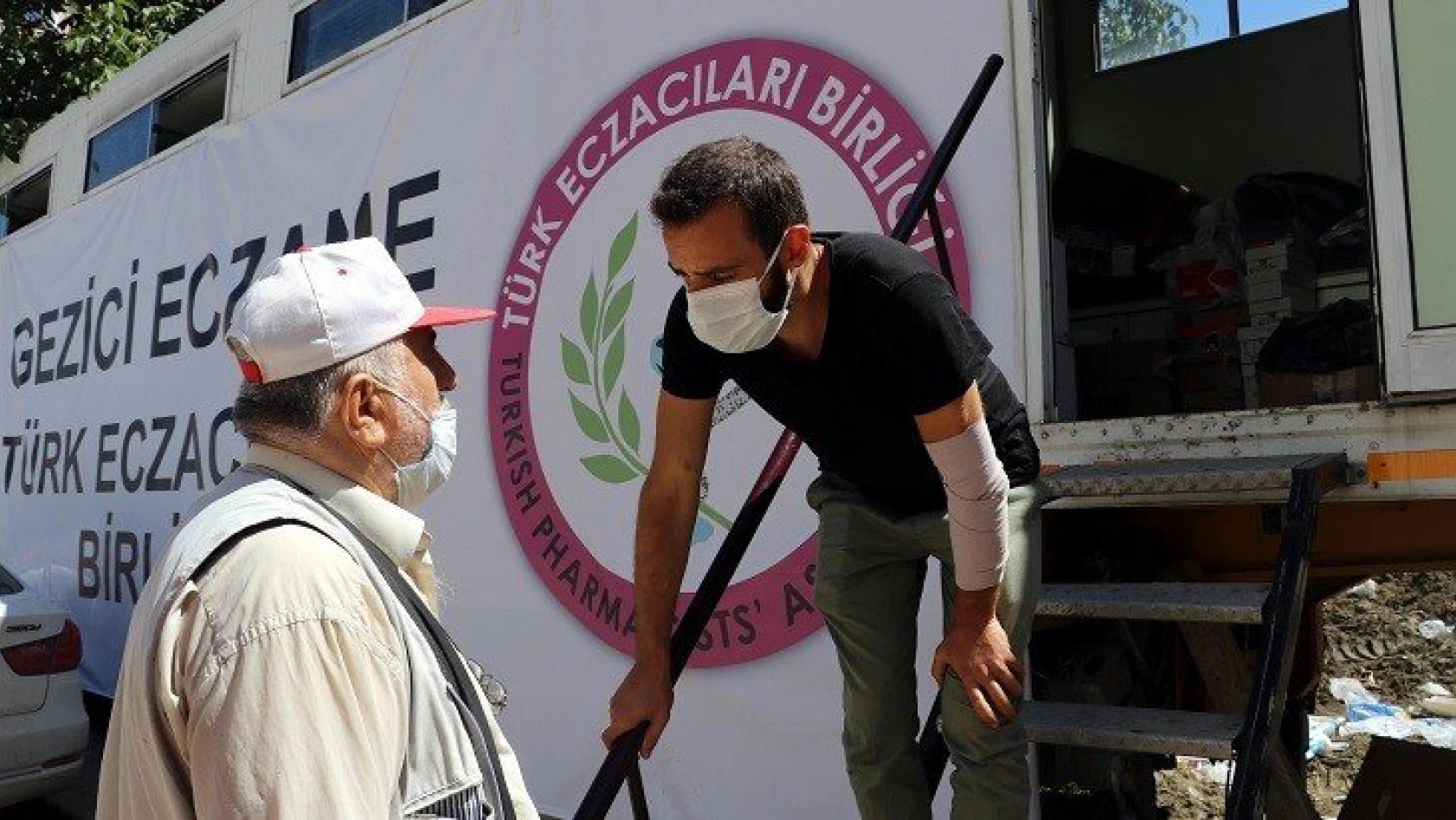 Bozkurt'ta ilaç ihtiyacı mobil eczaneden karşılanıyor