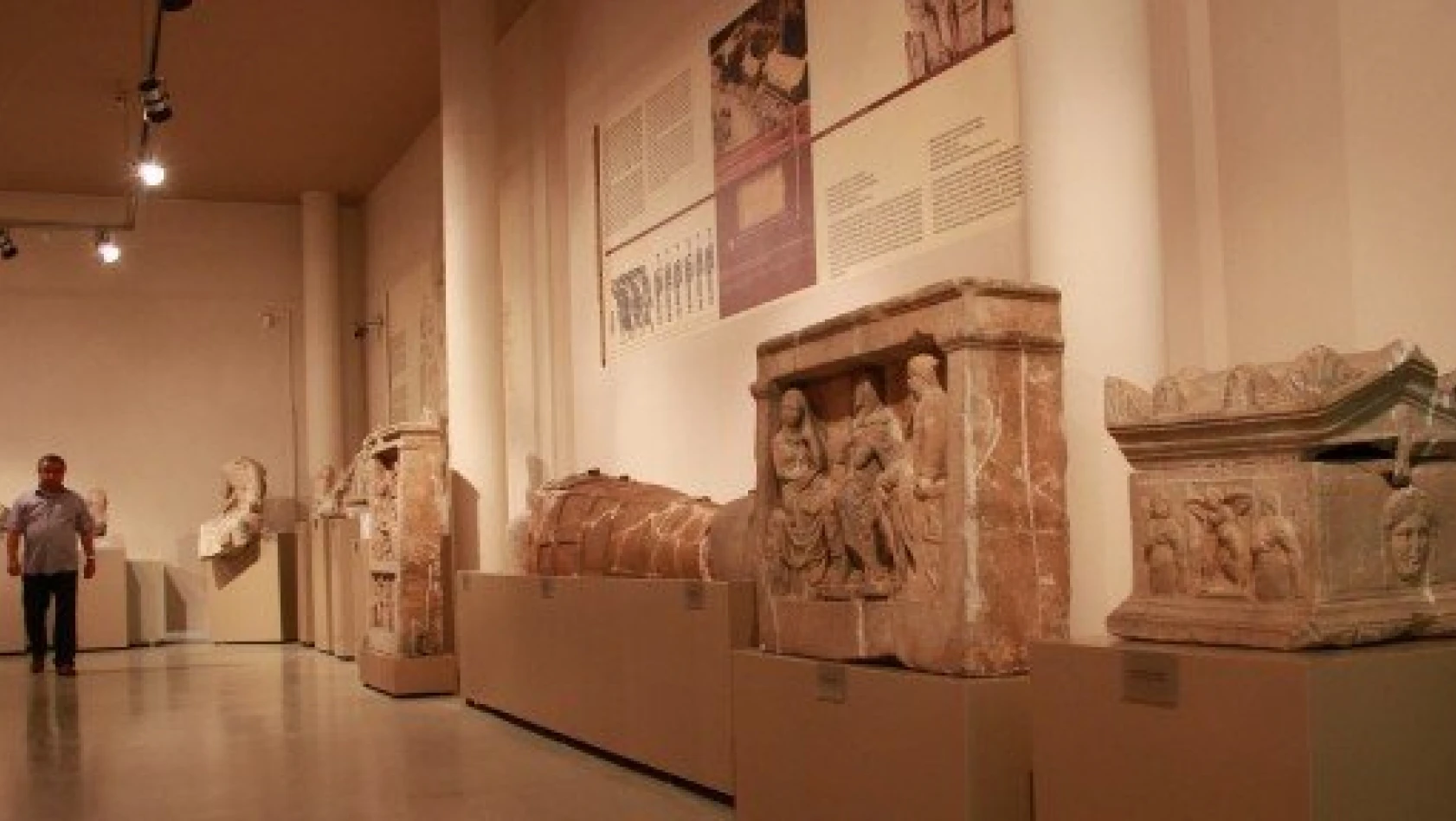 Bursa Arkeoloji Müzesi'ndeki kadın cesedi 8 bin 500 yaşında