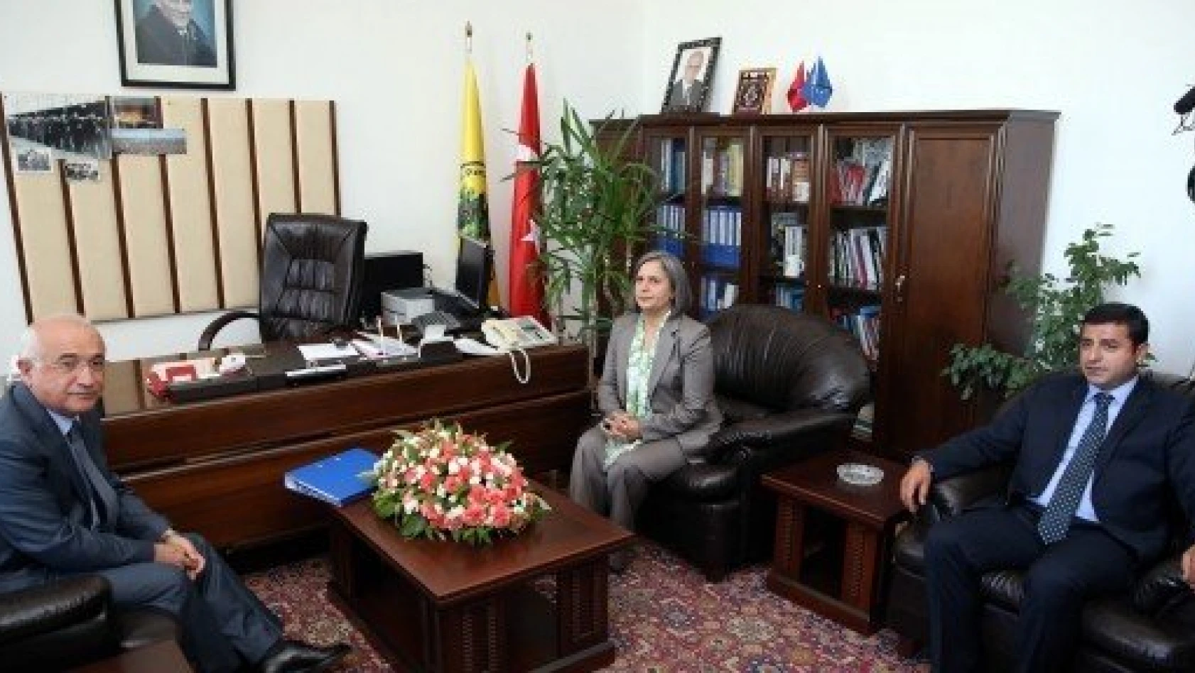 Cemil Çiçek, BDP ile görüşüyor