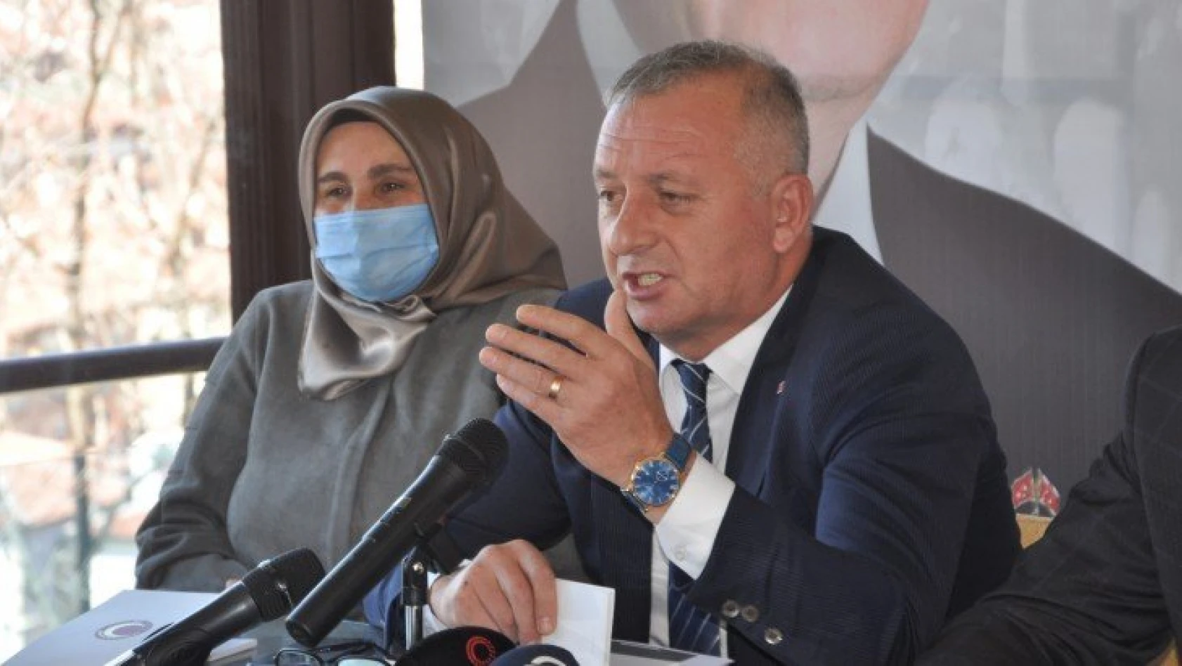 'CHP İl Başkanı ile milletvekilini çok ciddiye almayın'