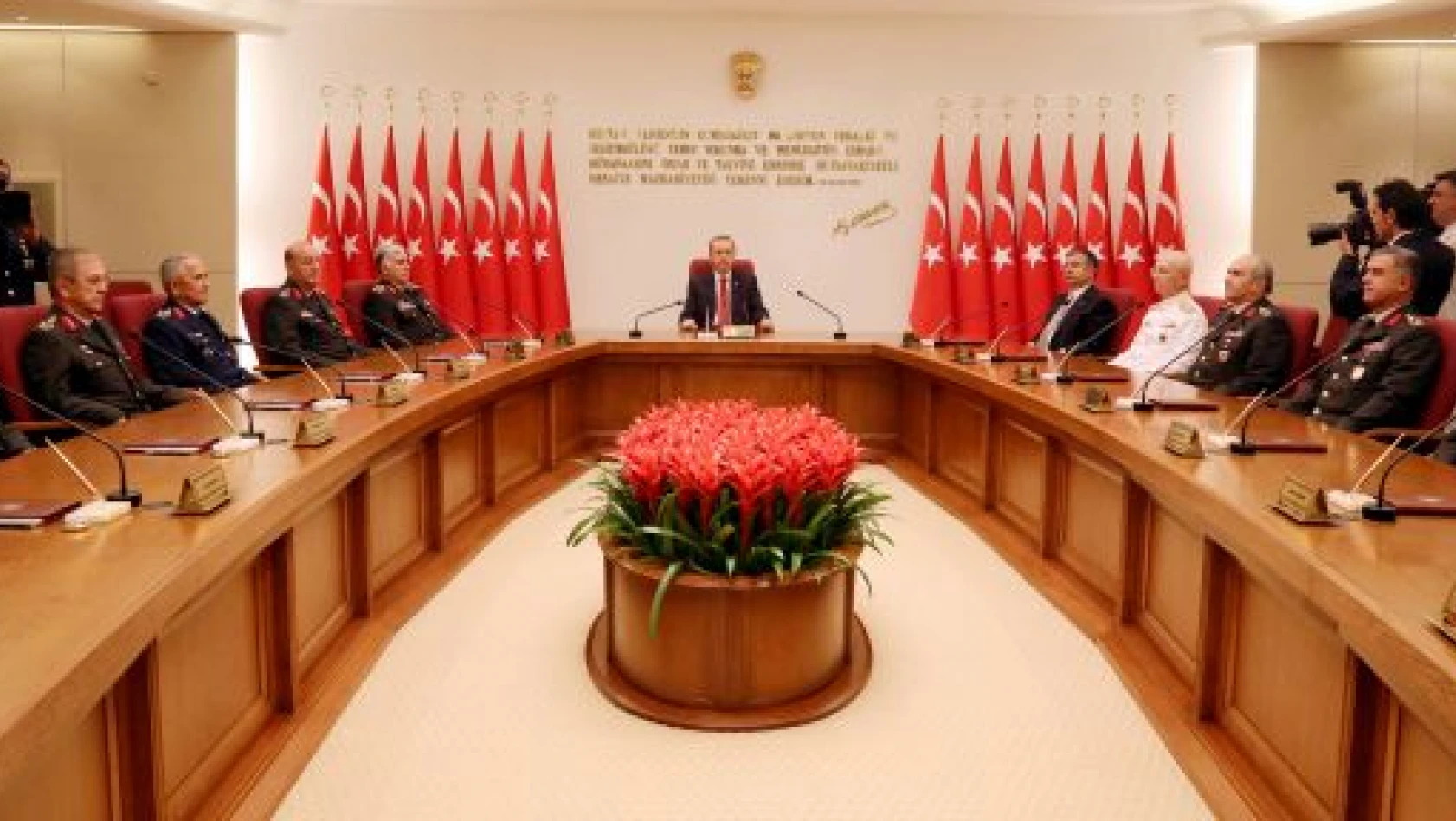 Cumhurbaşkanı Gül, YAŞ kararlarını onayladı