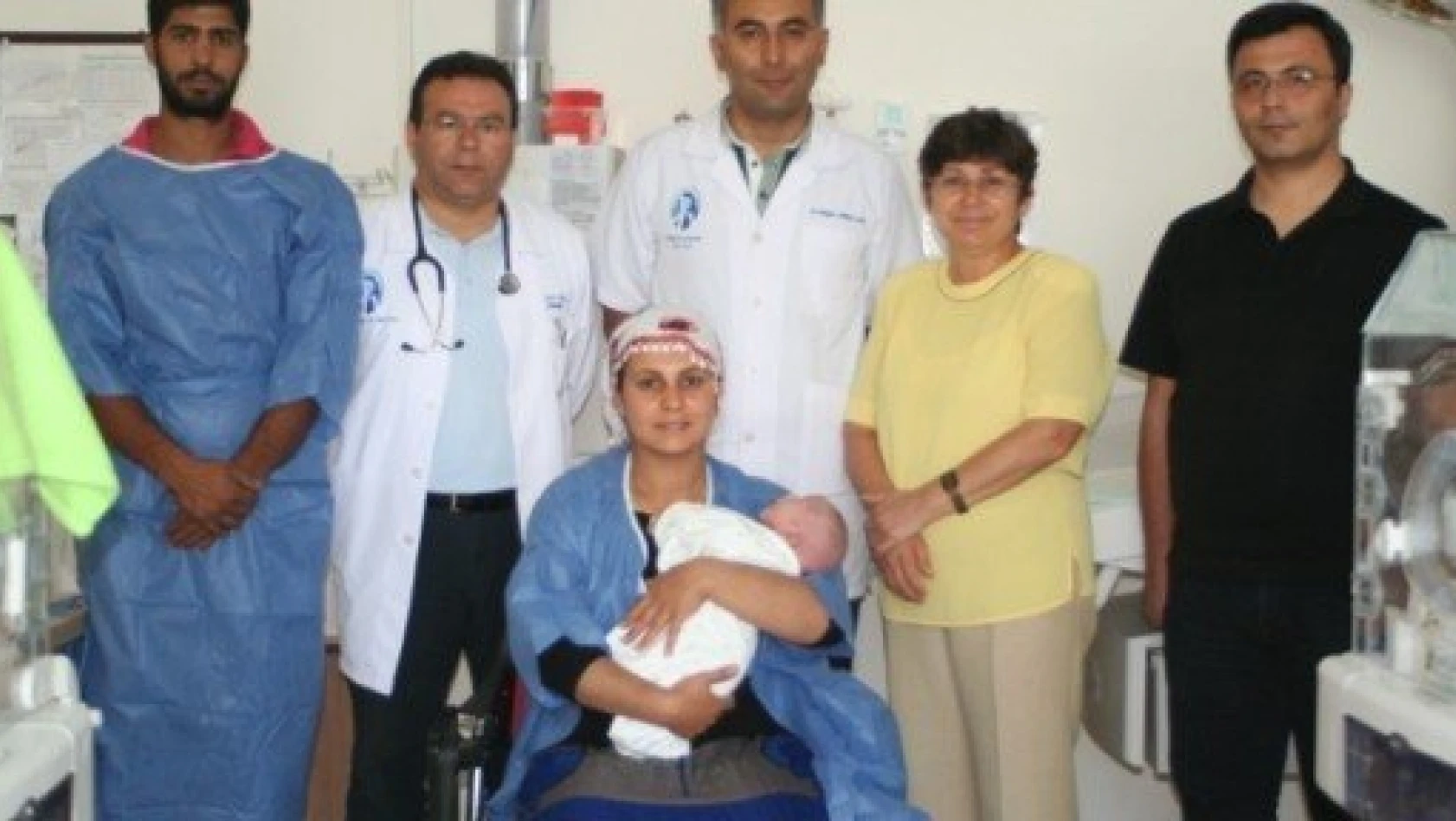 Denizli'de üç günlük bebeğe kalp ameliyatı yapıldı