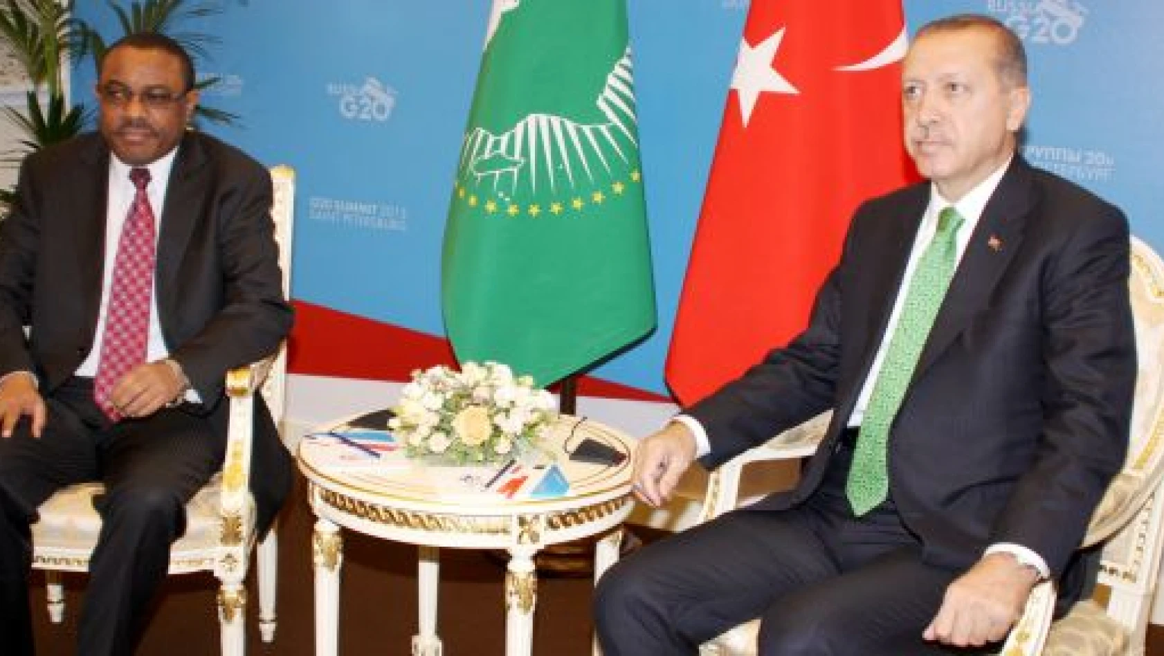 Erdoğan, Etyopya Başbakanı Desalegn ile görüştü