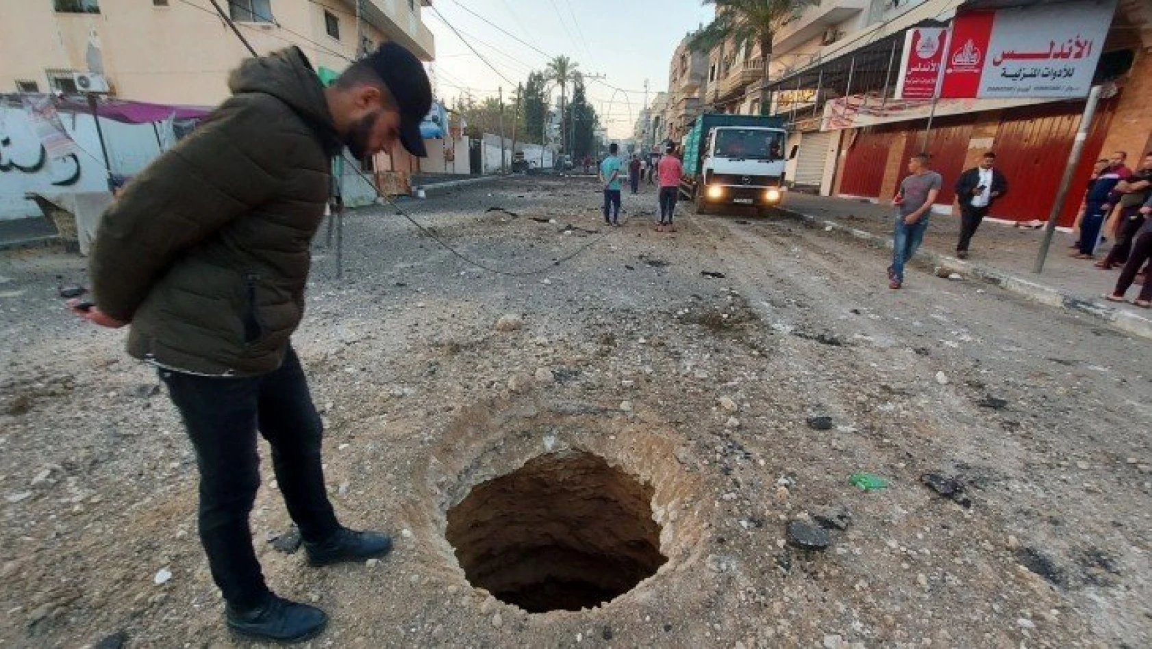 Gazze'de caddeler ve sokaklar bu hale geldi