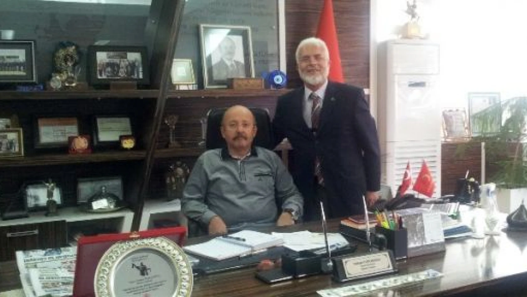 Genel Sekreter Oruçöz'den Başkan Topçuoğlu'na Ziyaret 