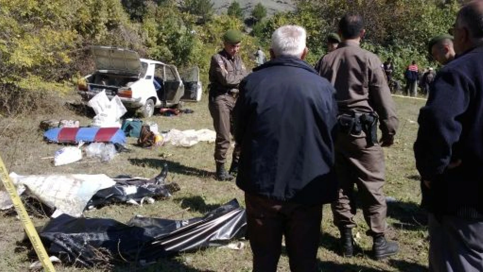 Hanönü'de Otomobil Uçuruma Yuvarlandı: 2 Ölü, 2 Yaralı