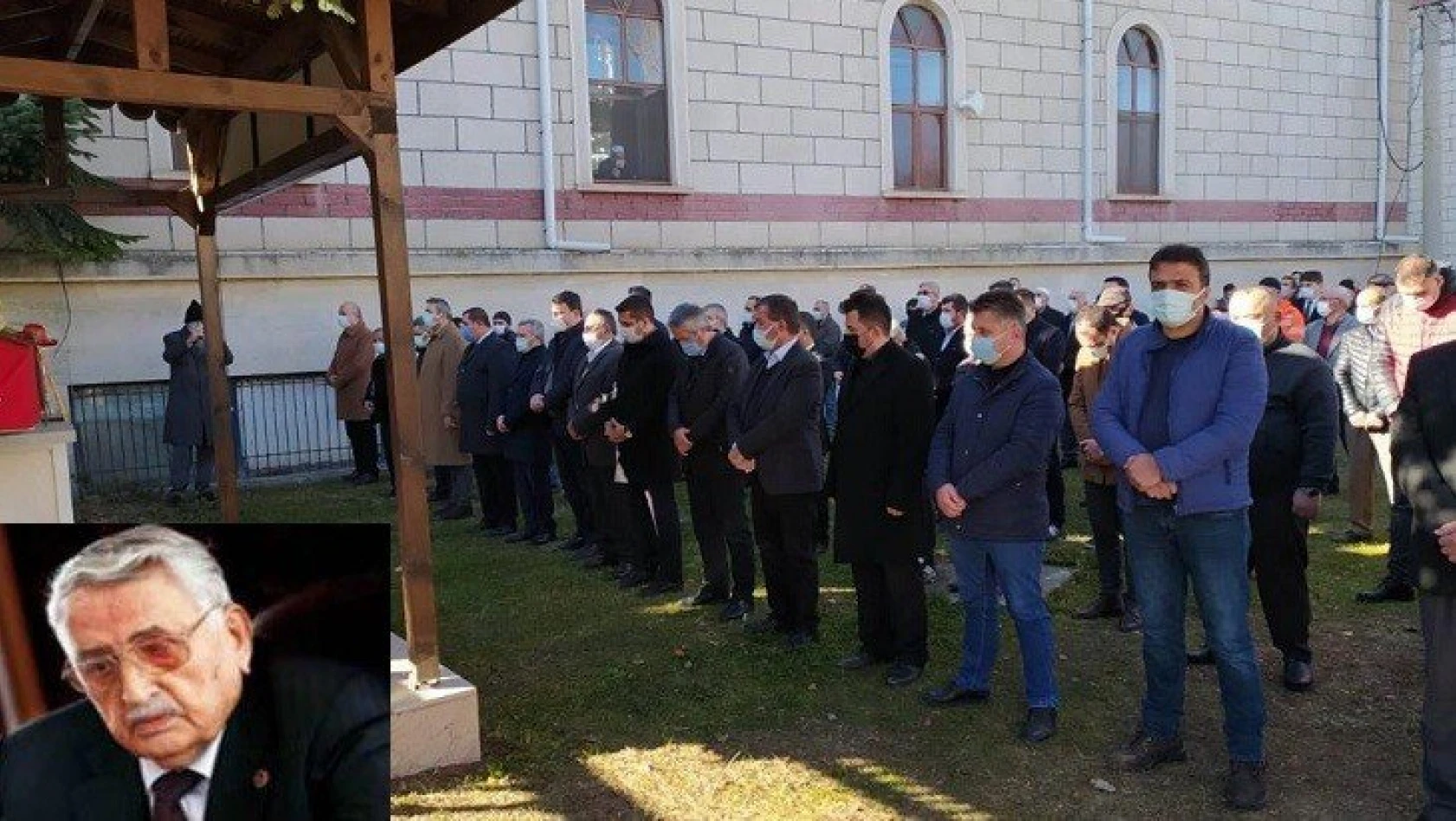 İhsangazi'nin ilk belediye başkanının cenazesi toprağa verildi