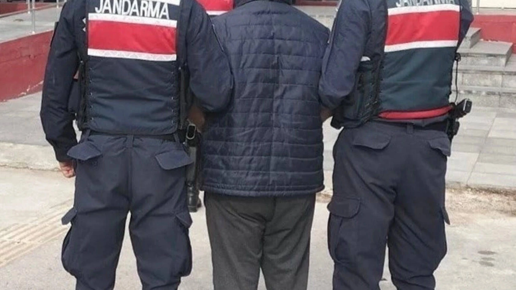 Jandarma, aranan 68 şahsı yakaladı