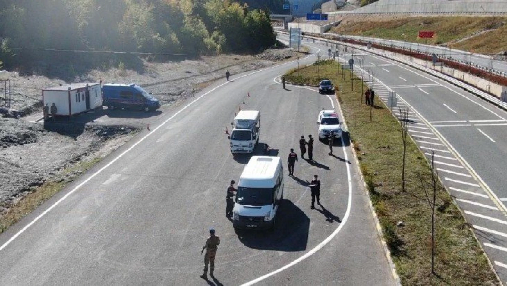 Jandarma ekipleri drone destekli trafik denetimi yaptı