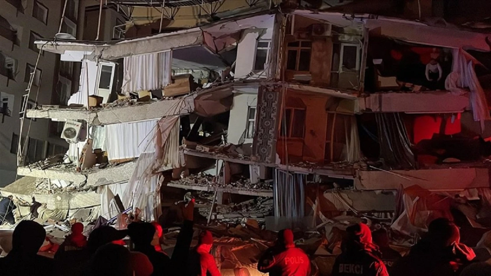 Kahramanmaraş ve Gaziantep'te deprem!
