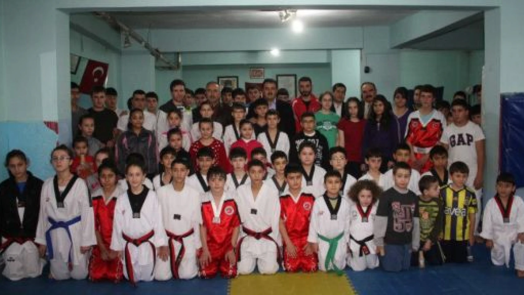 Kasem Taekwondo ve Kickboks Spor Salonunu Ziyaret