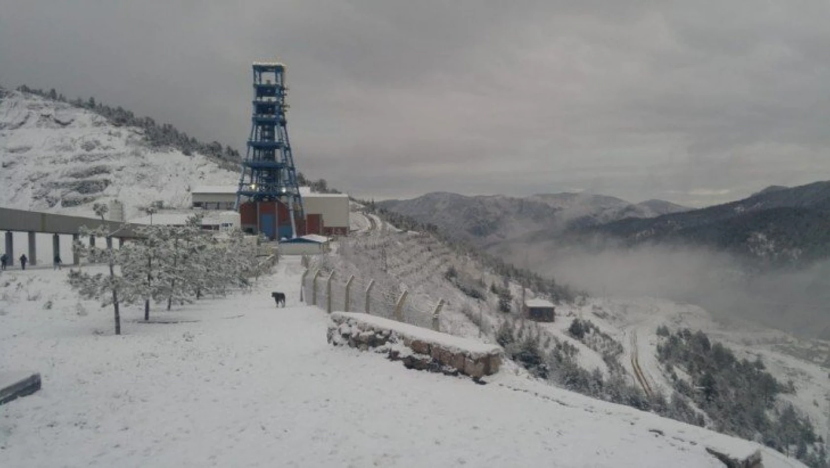 Kastamonu'da beklenen kar yağmaya başladı