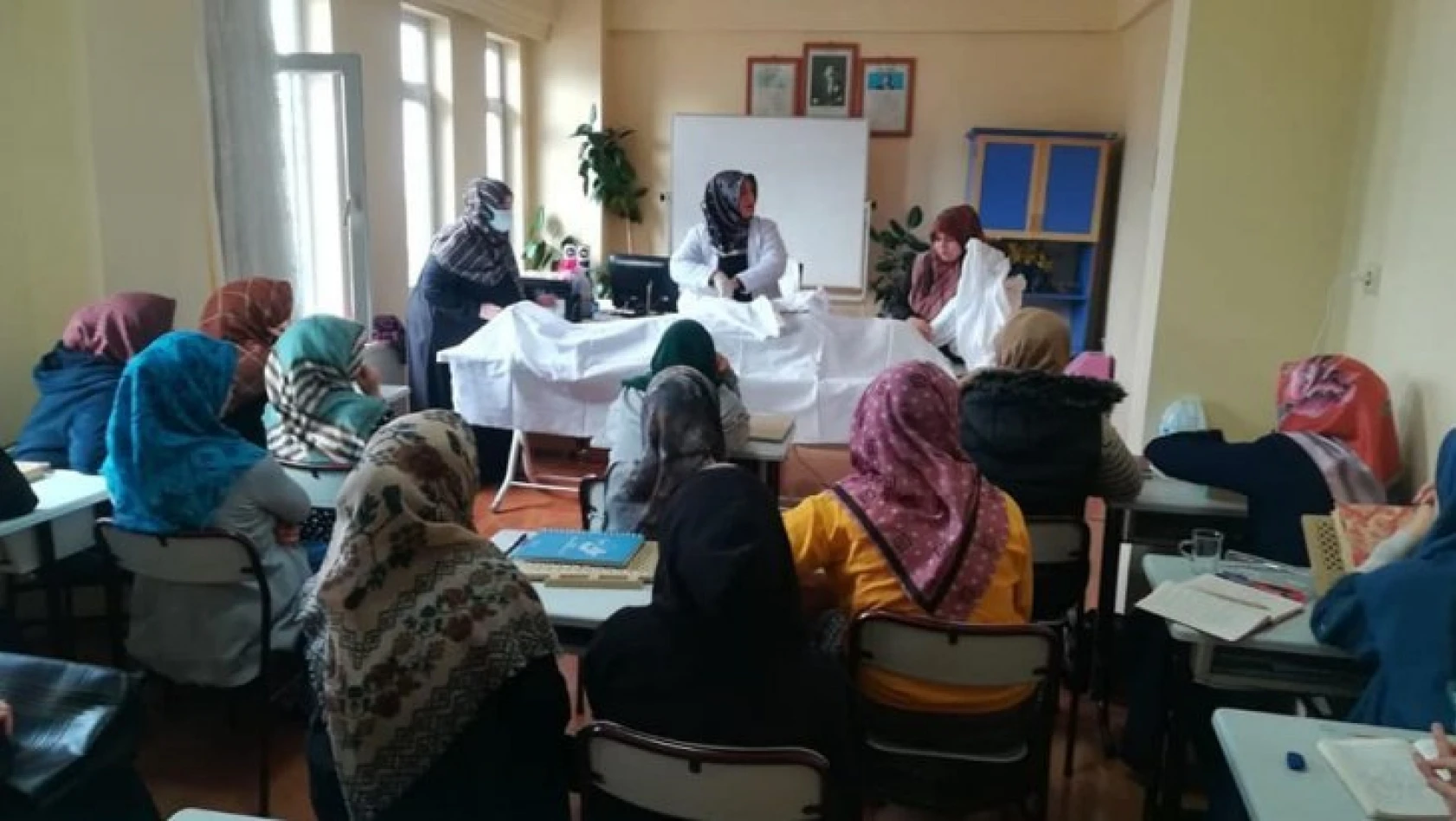 İnebolu'da kadınlara gassallık eğitimi