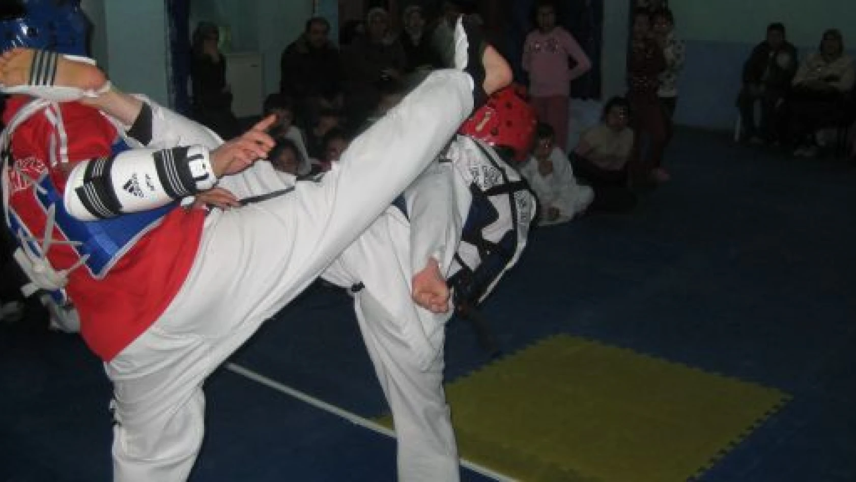 Kastamonu Taekwondo sporcuları ortak antrenman yaptı