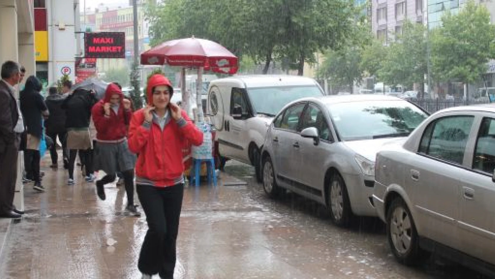 Kastamonu'da Sağanak Yağış Etkili Oldu
