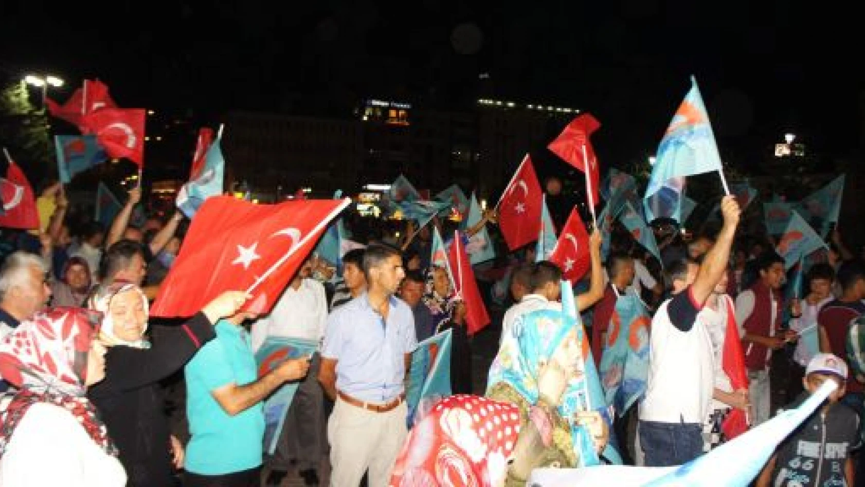 Kastamonulular, Erdoğan'ın Zaferini Kutladı