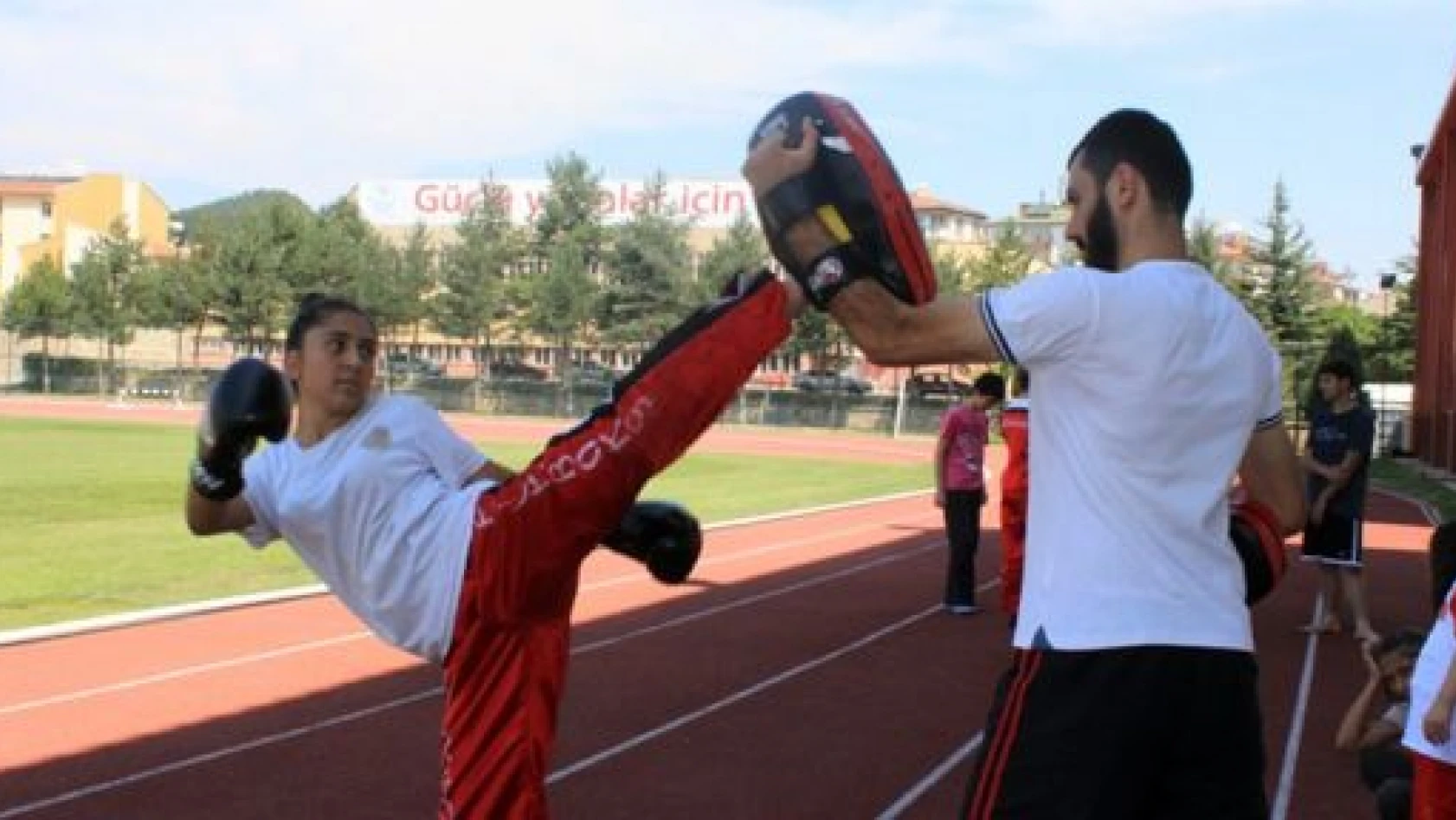 Kick Bokscularımız Türkiye Şampiyonası'na Hazır