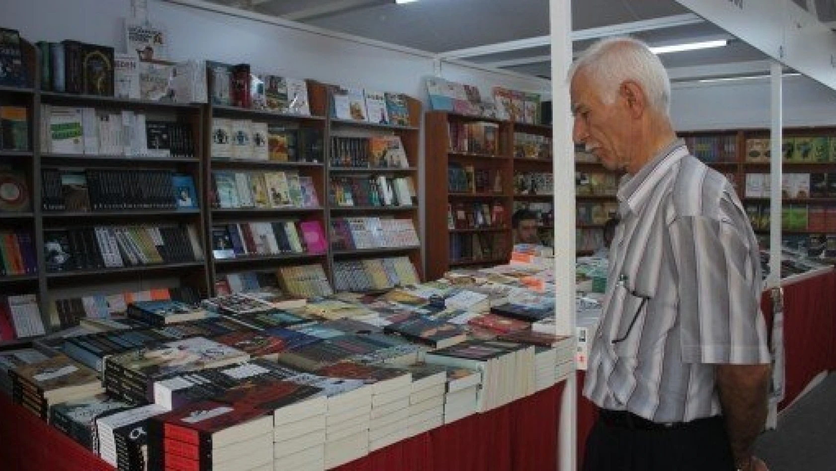 Kitap fuarında Ramazan bereketi
