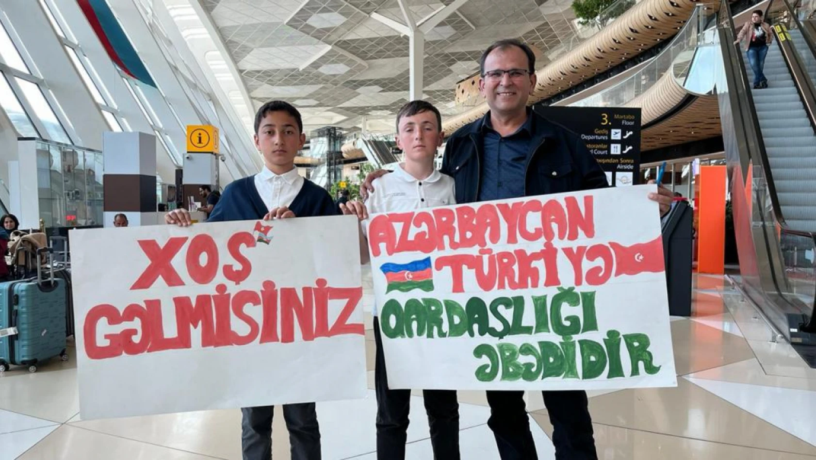 Lise öğrencileri Azerbaycan'ı ziyaret etti