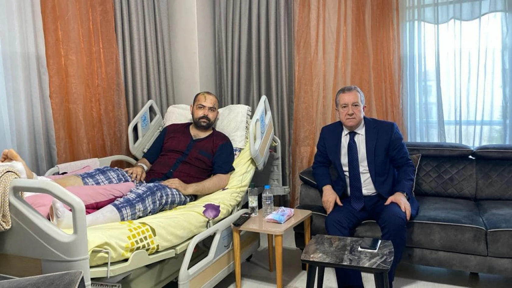 MHP'li Durmaz, yaralanan Kavaklıgil'i ziyaret etti