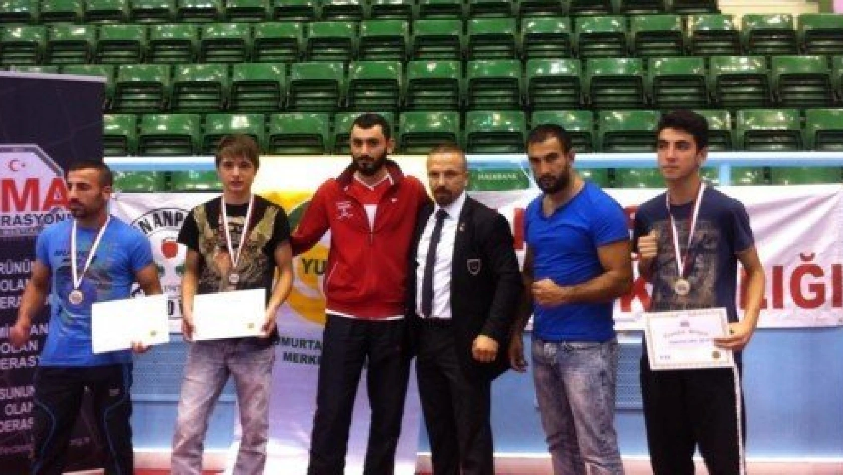 MMA Türkiye Şampiyonasından 3 madalya