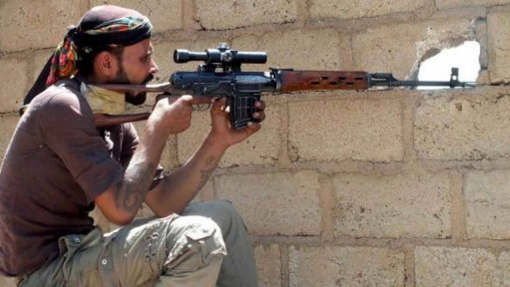 Muhalifler PYD'nin ana karargahı Kobani'ye saldırı hazırlığında