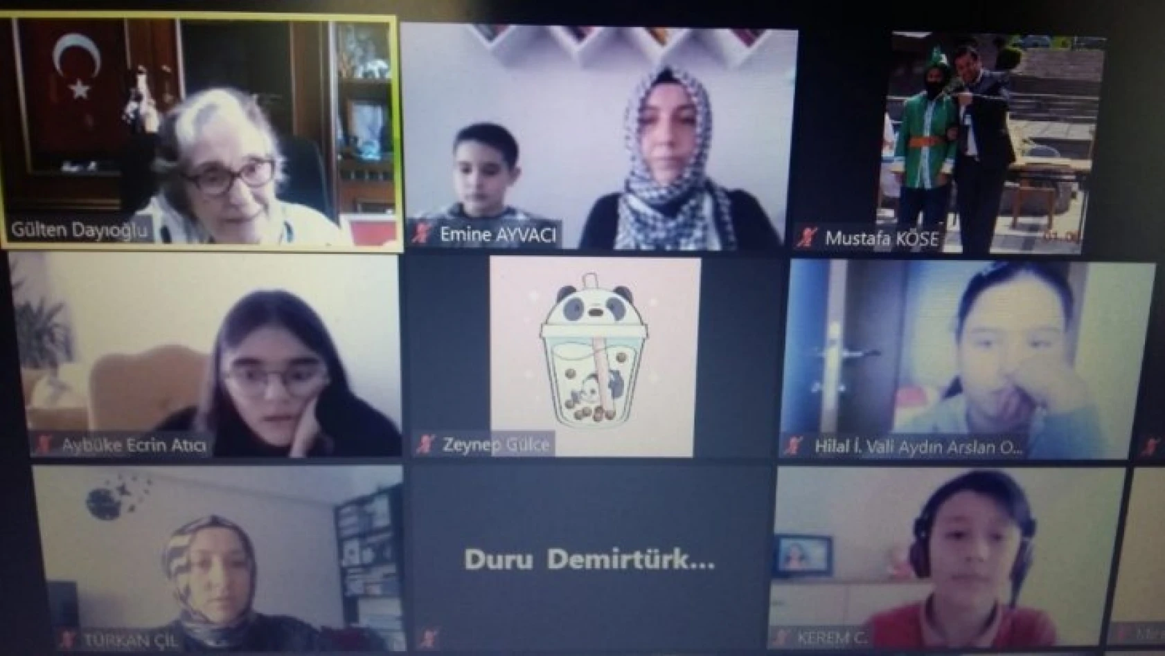 Öğrenciler, yazar Gülten Dayıoğlu ile buluştu