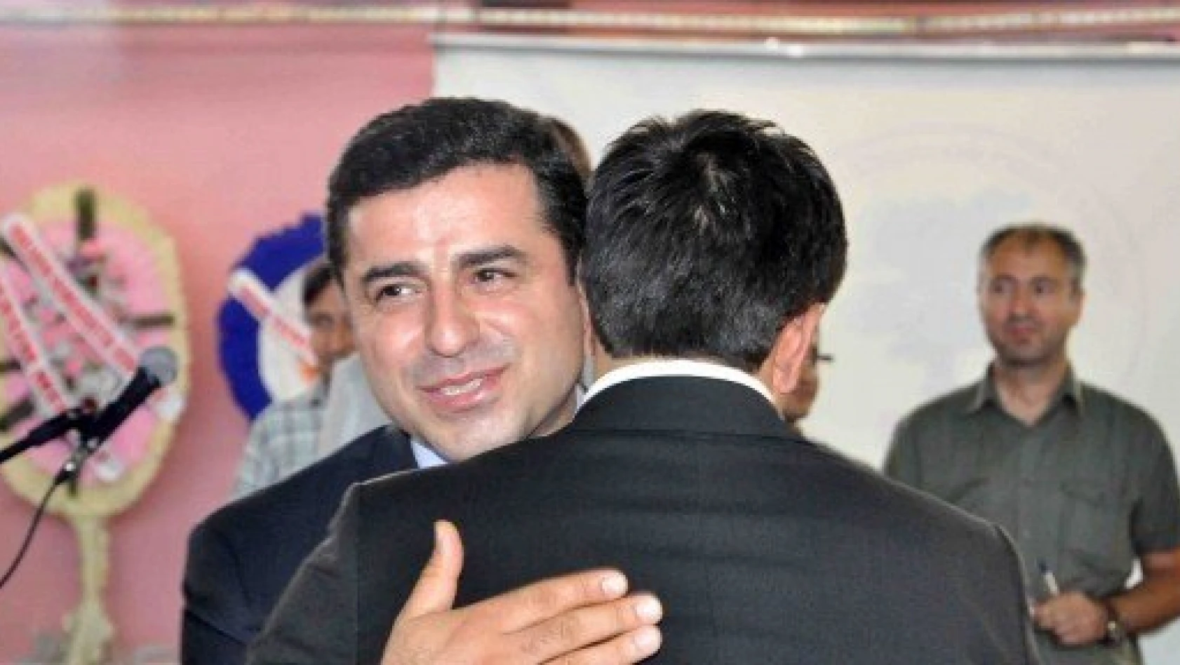Ovacık Belediye Başkanı Mustafa Sarıgül, BDP'ye geçti