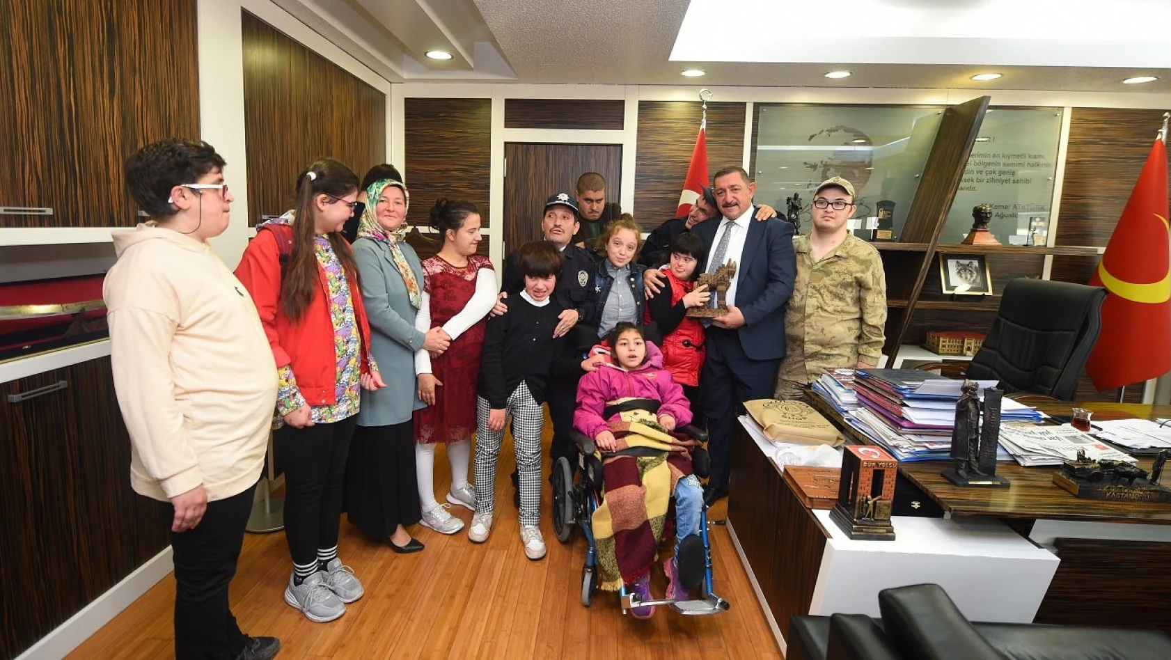 Özel bireylerden Başkan Vidinlioğlu'na özel ziyaret