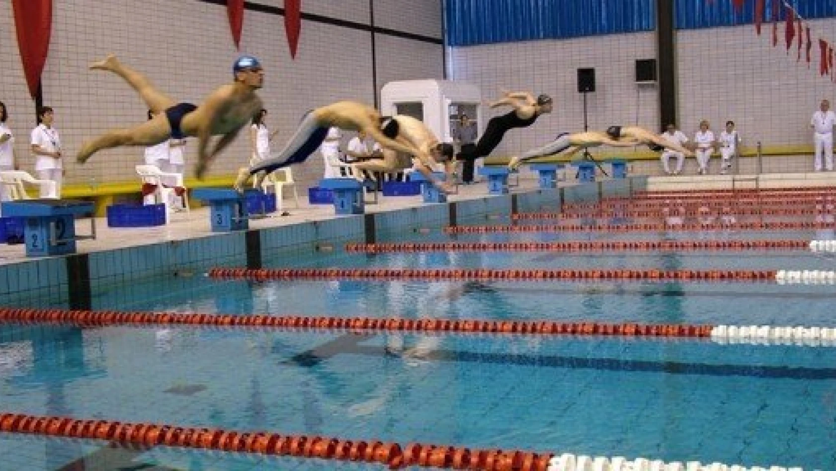 Paletli Yüzme Türkiye Şampiyonası Niğde'de
