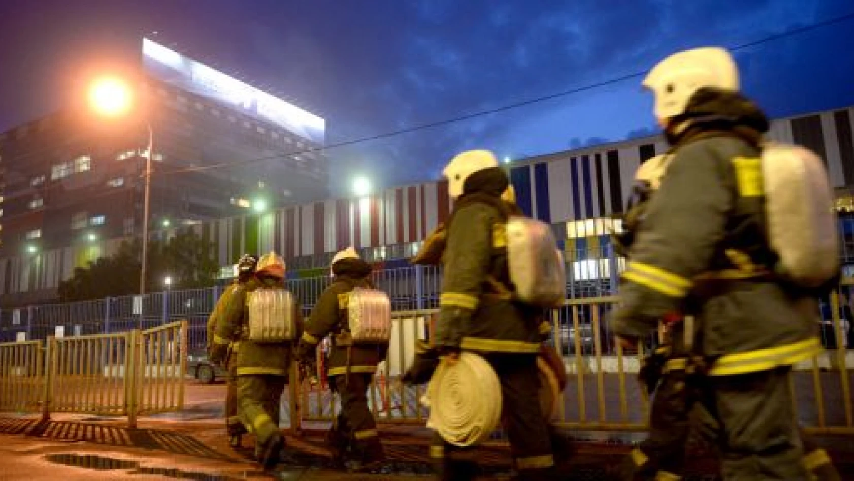 Rus televizyon üssünde yangın, 1200 kişi tahliye edildi
