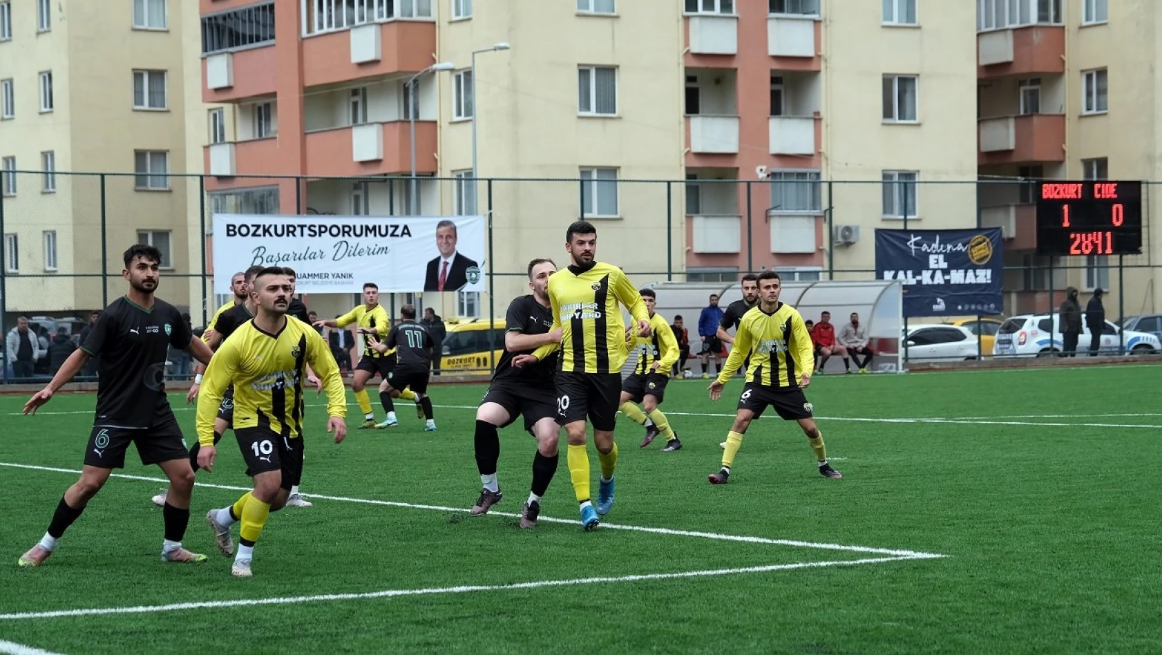 Sel sonrası Bozkurt'ta ilk resmi futbol müsabakası
