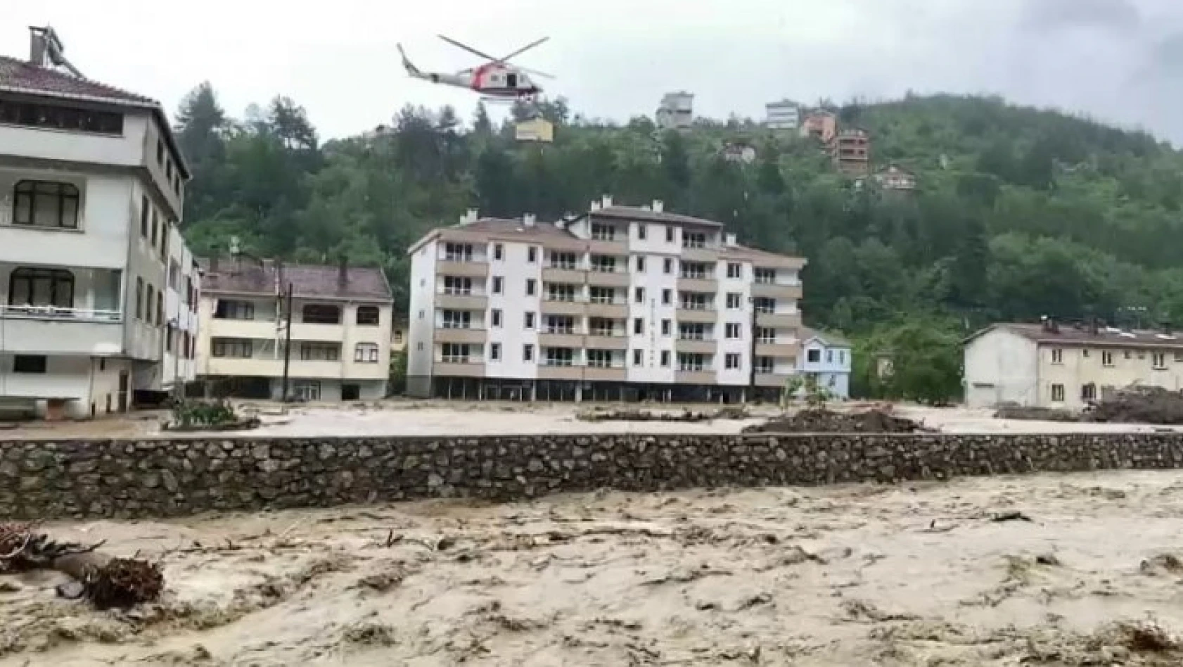 Bozkurt'ta vatandaşlar helikopterle tahliye edildi